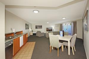 Australis Sovereign Hotel