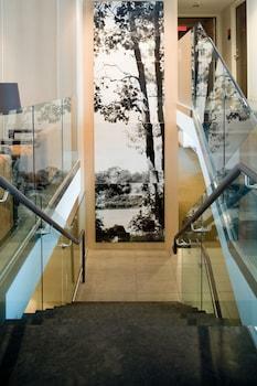 Hotel Indigo Boston - Newton Riverside