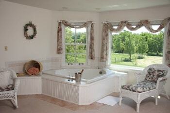 Bed & Breakfast Brightwood Inn Country Inn