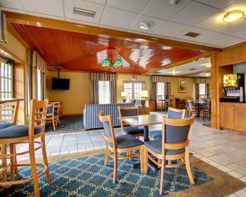 Hotel Clarion Inn University