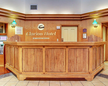 Hotel Clarion Inn University