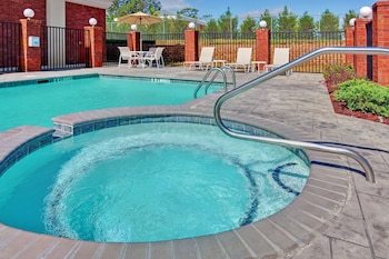 Hotel Holiday Inn Express Mccomb