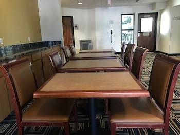 Hotel Quality Inn & Suites