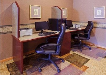 Hotel Quality Inn & Suites