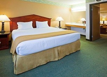 Hotel Quality Inn & Suites