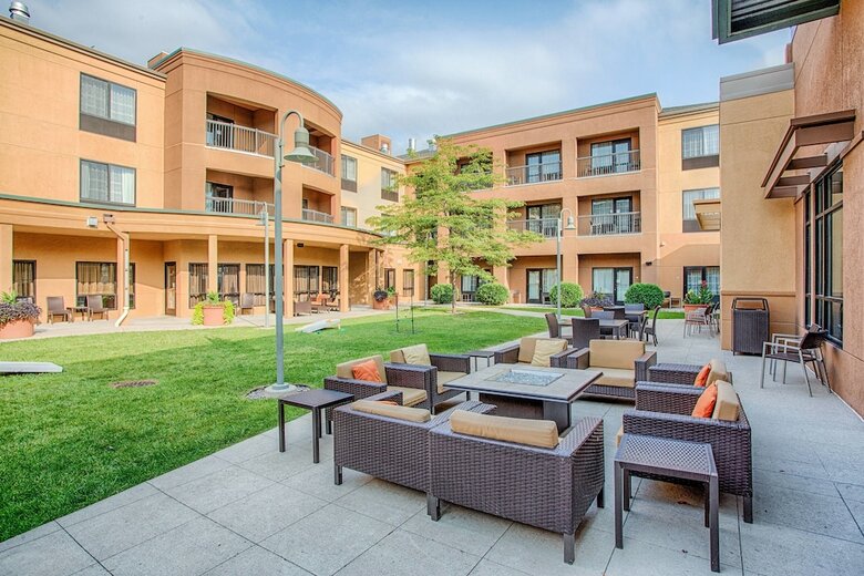 Hotel Courtyard By Marriott Fargo Moorhead, Mn