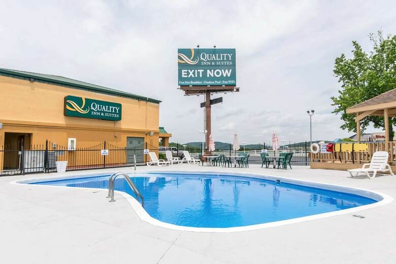 Hotel Quality Inn & Suites