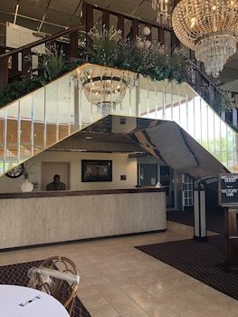 Hotel A Victory Inn & Suites- Muskegon