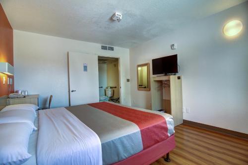 Motel 6 Santa Fe - Cerrillos Road South