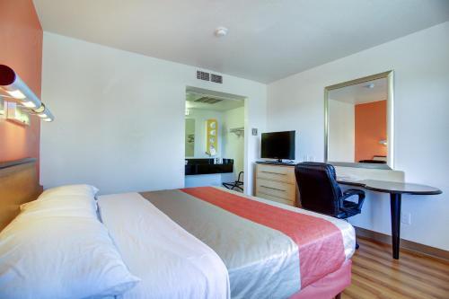 Motel 6 Santa Fe - Cerrillos Road South