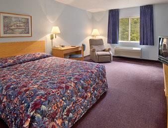 Hotel Super 8 Seville Oh