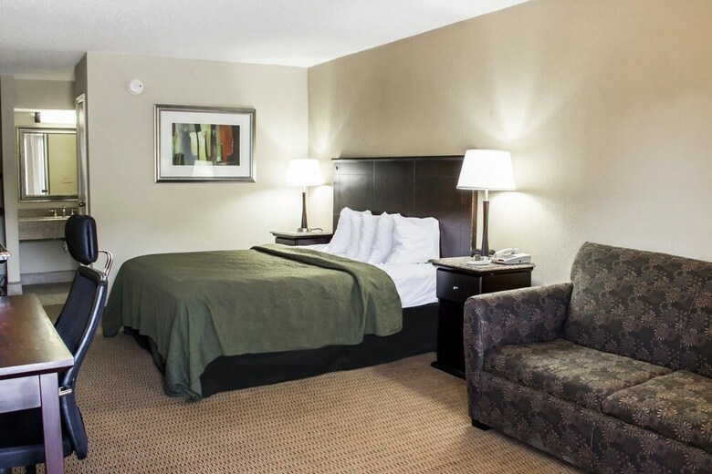Hotel Quality Inn And Suites