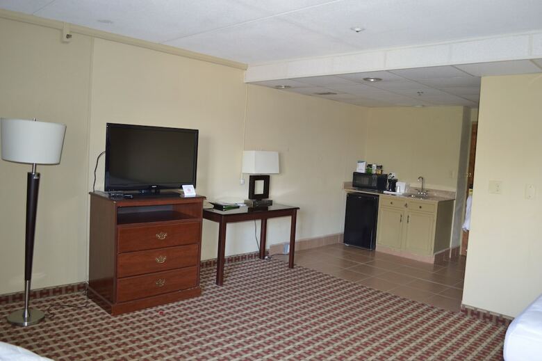Hotel Quality Inn & Suites