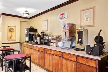 Motel Super 8 Raleigh Downtown South