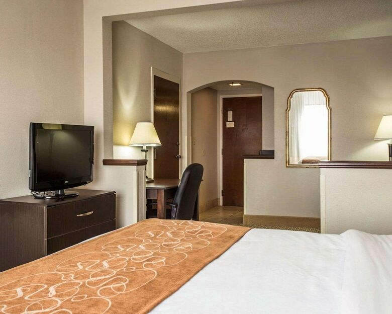 Hotel Comfort Suites Lumberton
