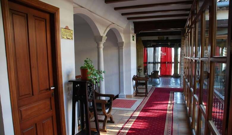Hotel Alvar Fa�ez
