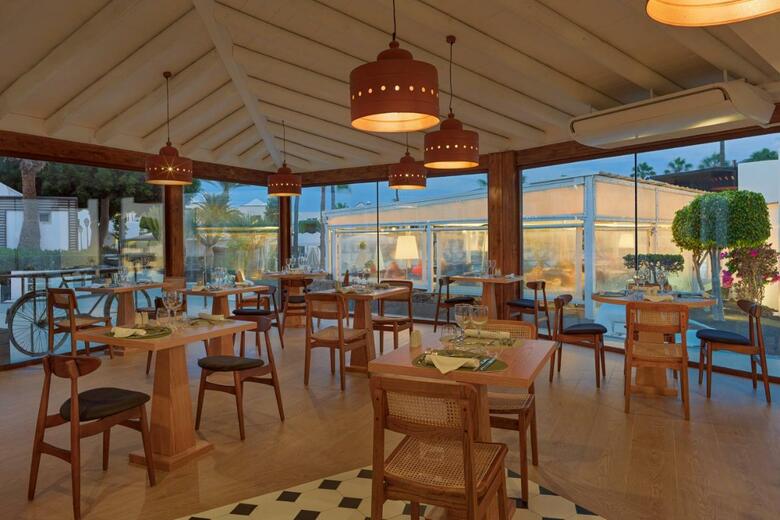 Hotel H10 White Suites - S�lo Adultos