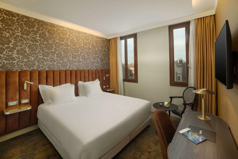 Hotel NH Venezia Santa Lucia