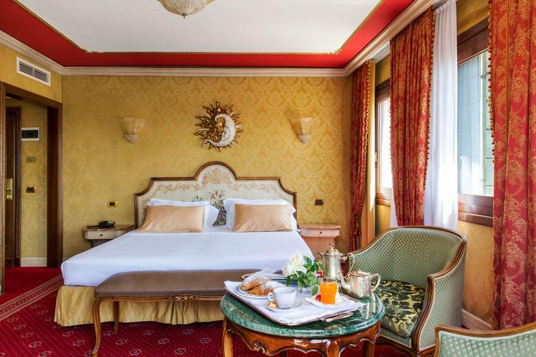 Hotel NH Venezia Santa Lucia