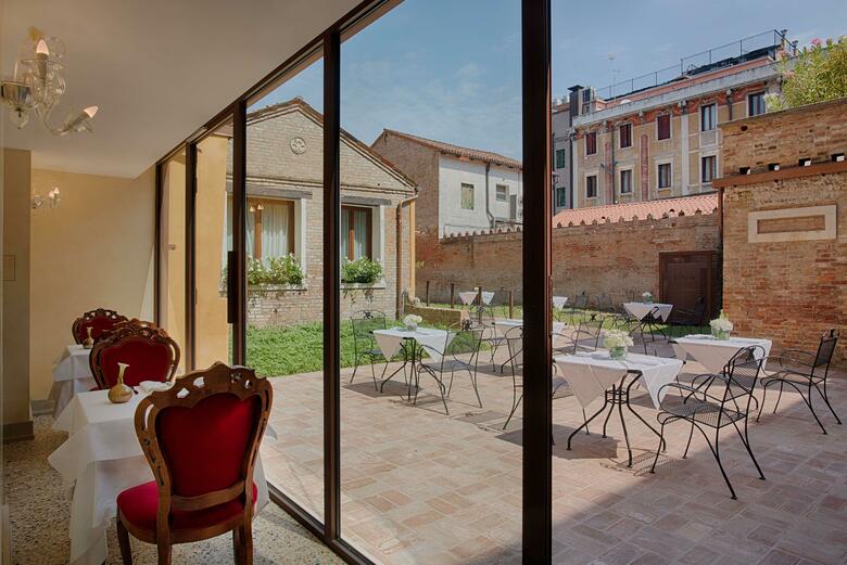 Hotel NH Venezia Santa Lucia