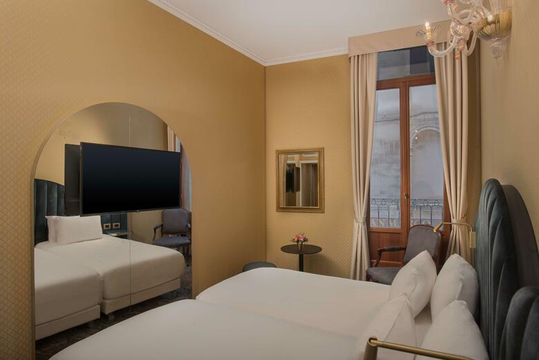 Hotel NH Venezia Santa Lucia