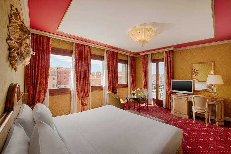 Hotel NH Venezia Santa Lucia