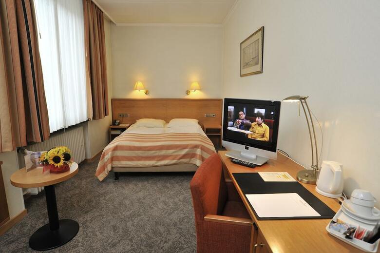 Hotel Golden Tulip Central Molitor