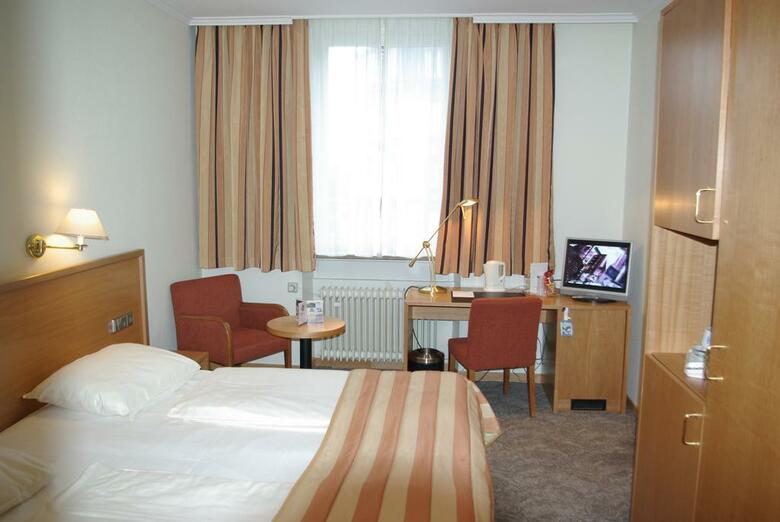 Hotel Golden Tulip Central Molitor