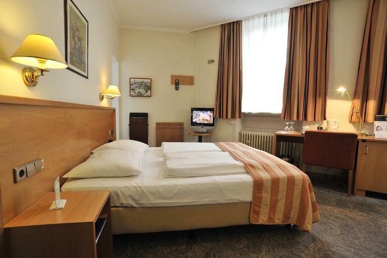 Hotel Golden Tulip Central Molitor