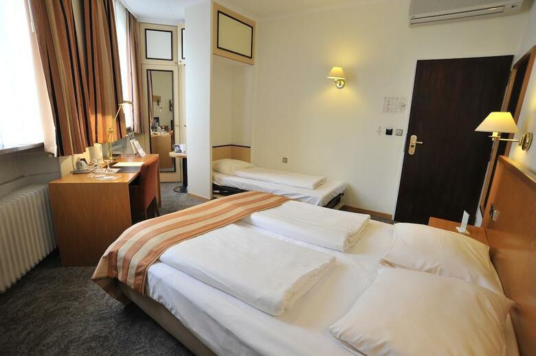 Hotel Golden Tulip Central Molitor