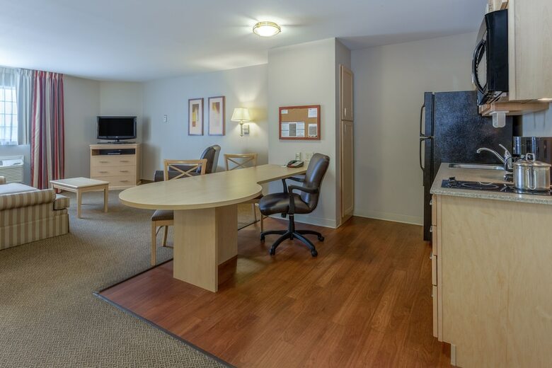 Hotel Candlewood Suites Minot