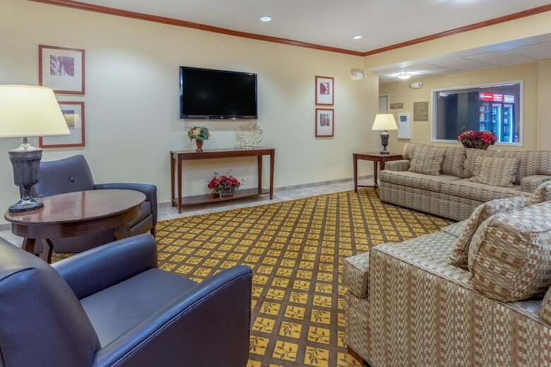 Hotel Candlewood Suites Minot