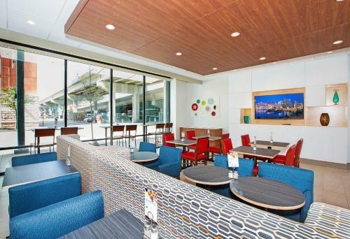 Hotel Holiday Inn Express & Suites Pittsburgh North Shore