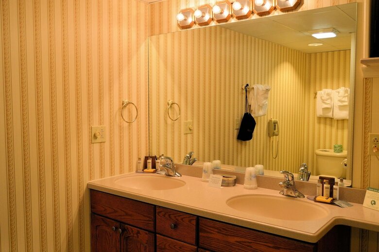 Best Western Genetti Hotel & Conference Center