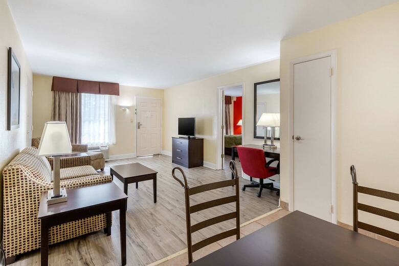Motel Quality Inn & Suites