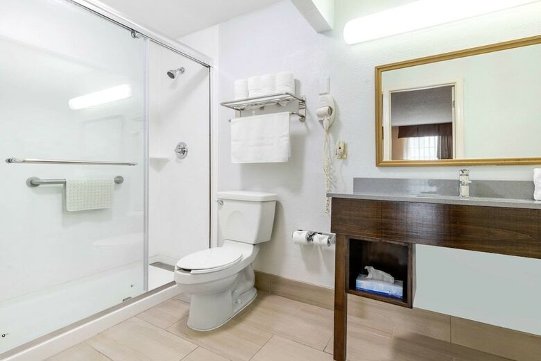 Motel Quality Inn & Suites