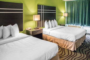 Hotel Quality Inn And Suites