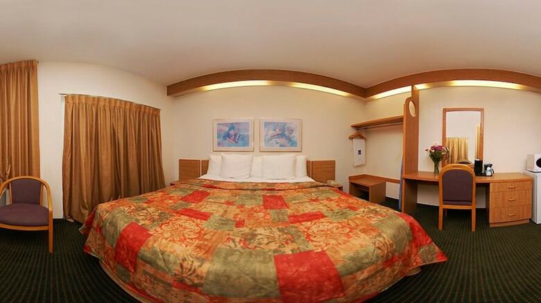 Hotel Sleep Inn At Harbour View
