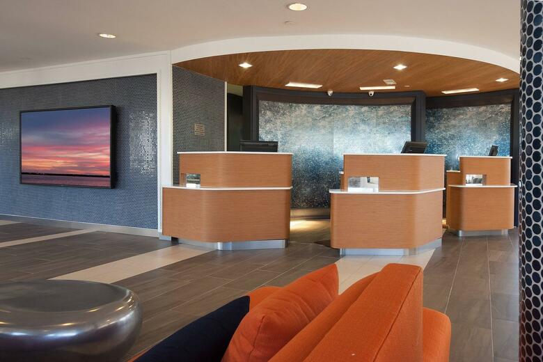 Hotel Courtyard Charleston Waterfront By Marriott