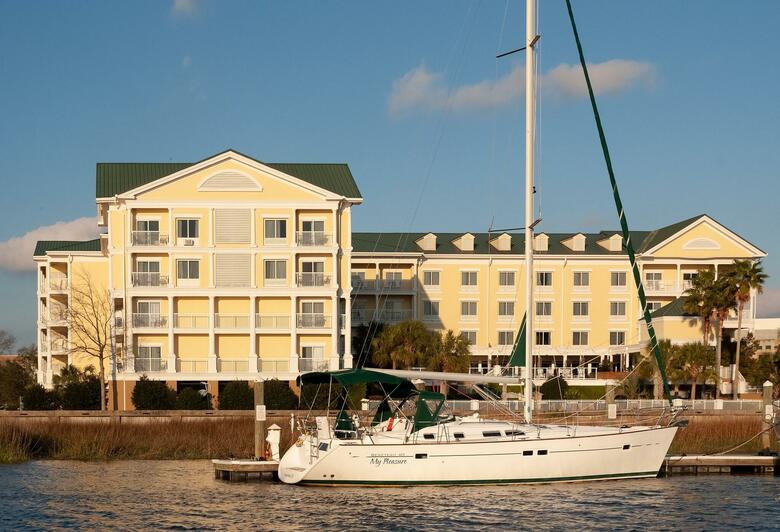 Hotel Courtyard Charleston Waterfront By Marriott