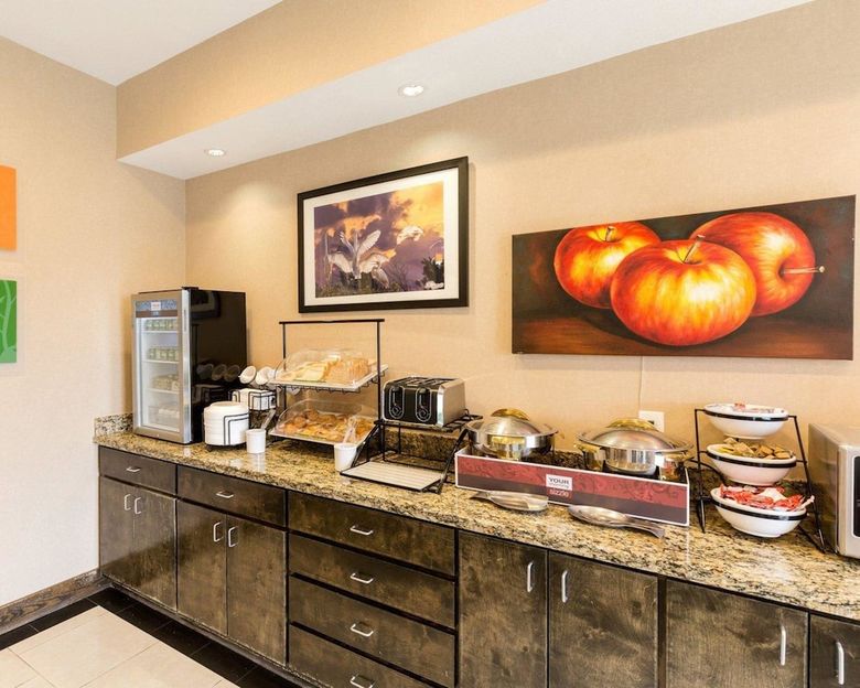 Hotel Comfort Inn And Suites Winnie