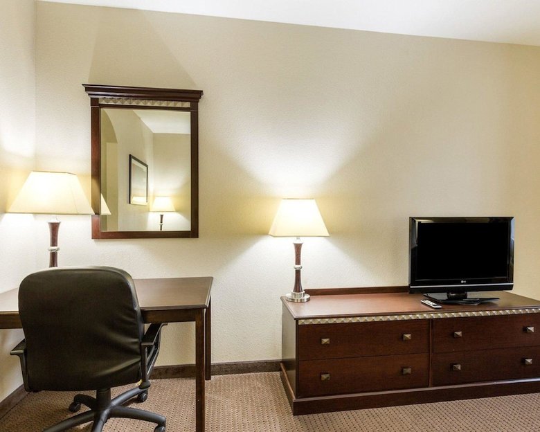 Hotel Comfort Inn And Suites Winnie