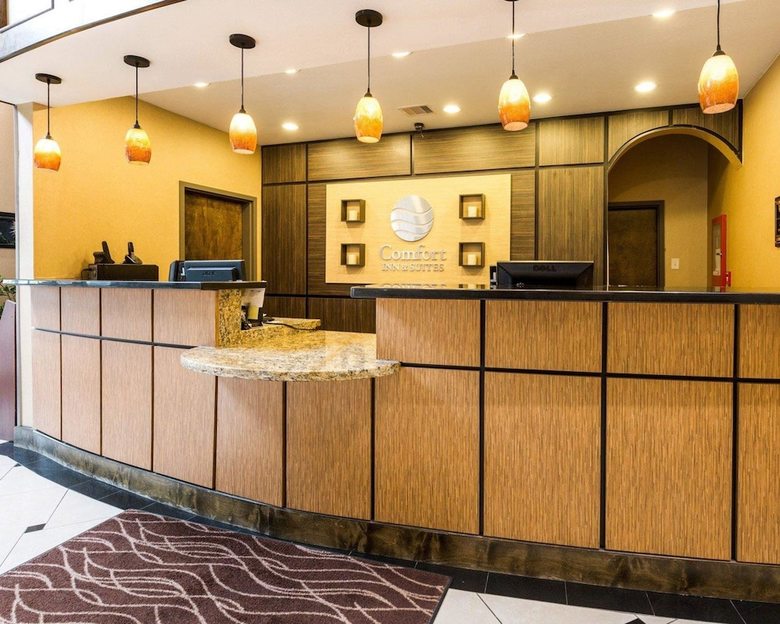 Hotel Comfort Inn And Suites Winnie