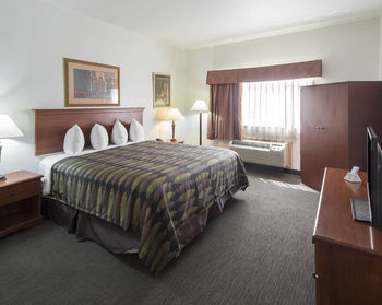 Hotel Quality Inn & Suites
