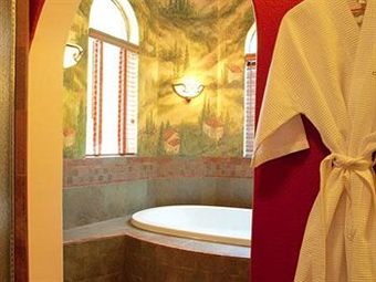 Creekhaven Inn Bed & Breakfast