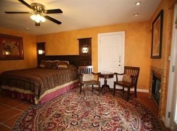 Creekhaven Inn Bed & Breakfast