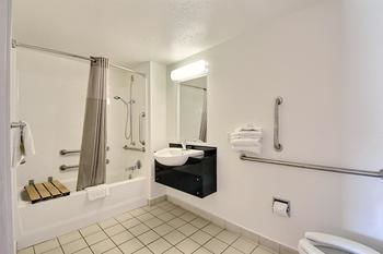 Motel 6 Laredo North