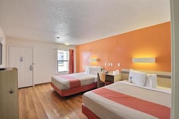 Motel 6 Laredo North