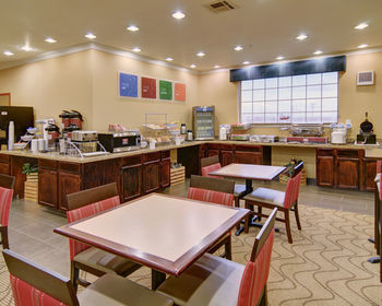 Hotel Comfort Suites Near Alliance