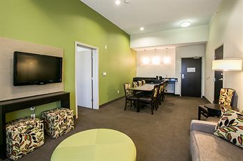 Hotel Sleep Inn And Suites